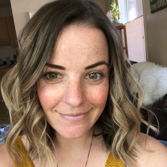 Meet your Posher, Trish - Picture 1 of 1